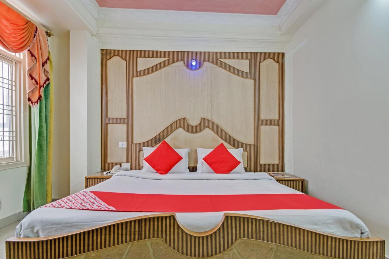 Oyo 24888 Hotel Sham Palace Katra  Buitenkant foto