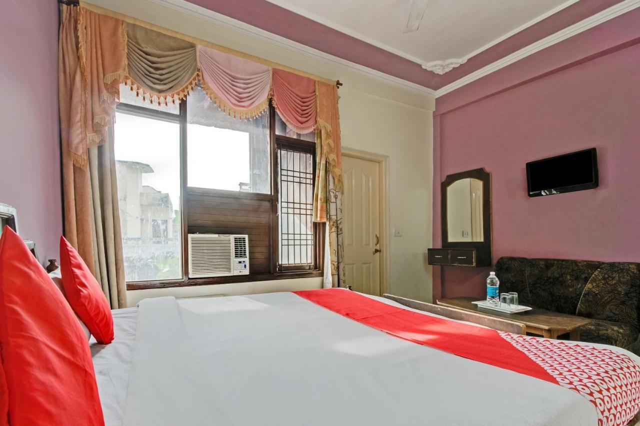 Oyo 24888 Hotel Sham Palace Katra  Buitenkant foto