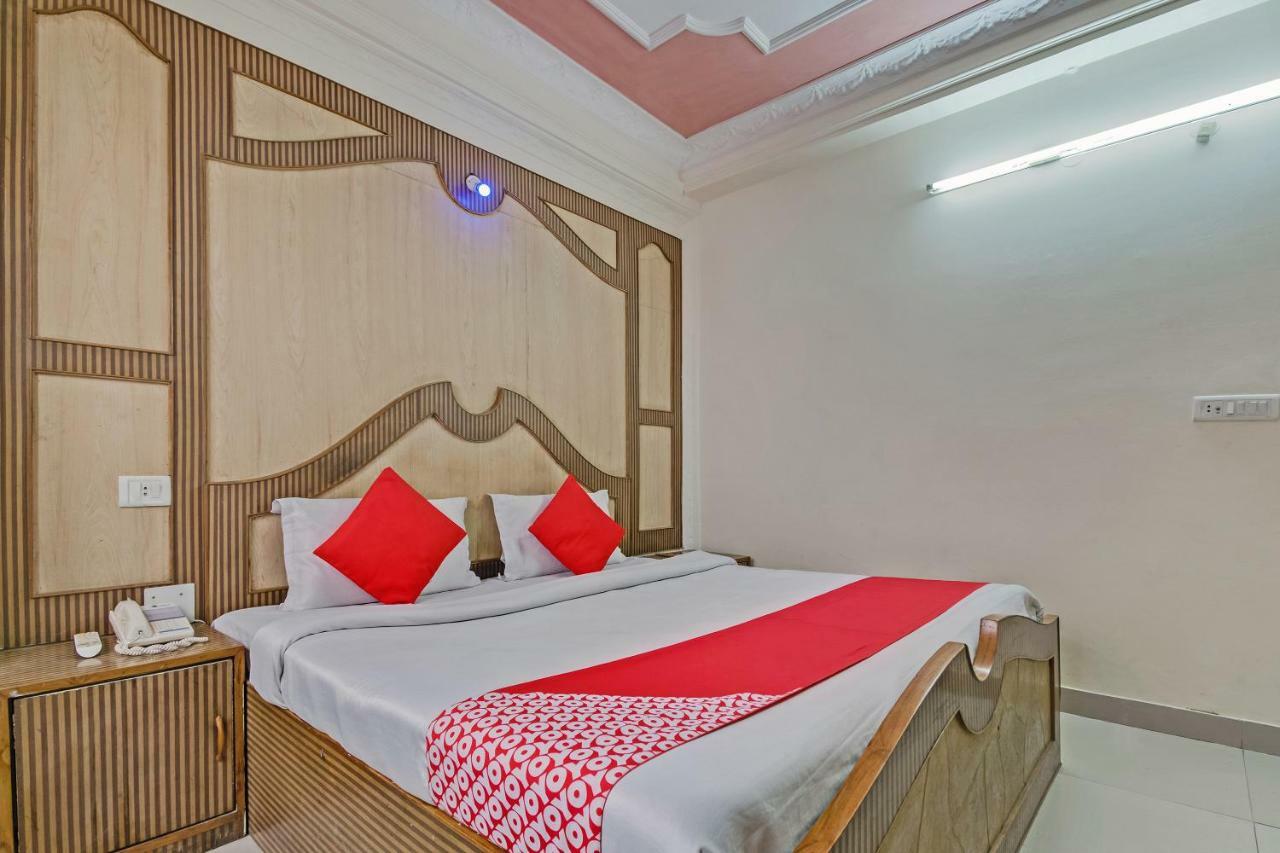 Oyo 24888 Hotel Sham Palace Katra  Buitenkant foto