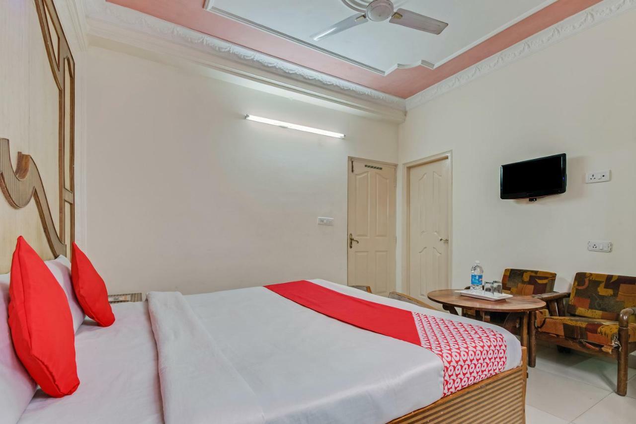 Oyo 24888 Hotel Sham Palace Katra  Buitenkant foto